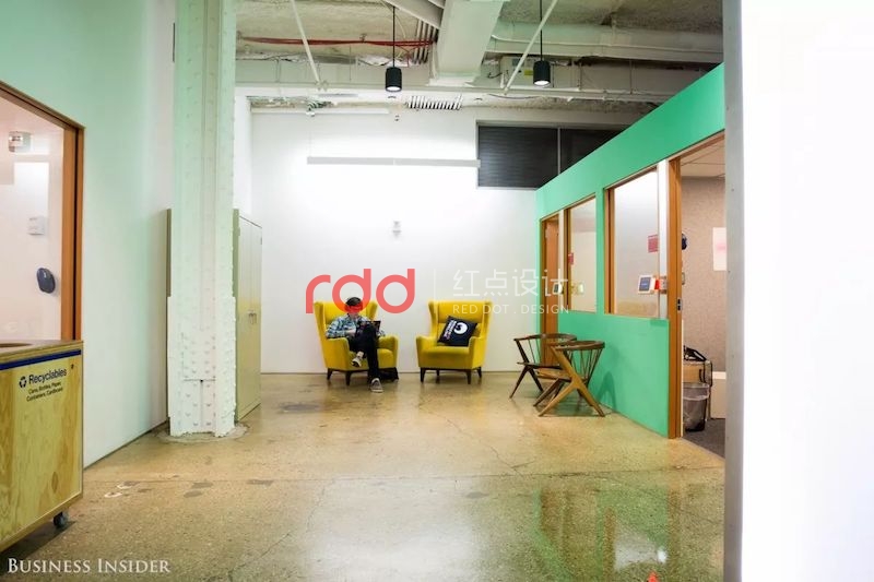 Facebook辦公室設(shè)計(jì)大揭秘，在這里上班享受非一般體驗(yàn)-2.jpg
