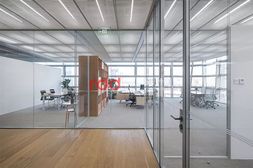 簡(jiǎn)約現(xiàn)代，精致大氣的辦公室設(shè)計(jì)，讓工作更舒心！7.jpg